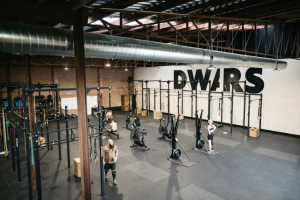 De ruimte van DWARS CrossFit op het terrein van FABRIEK59